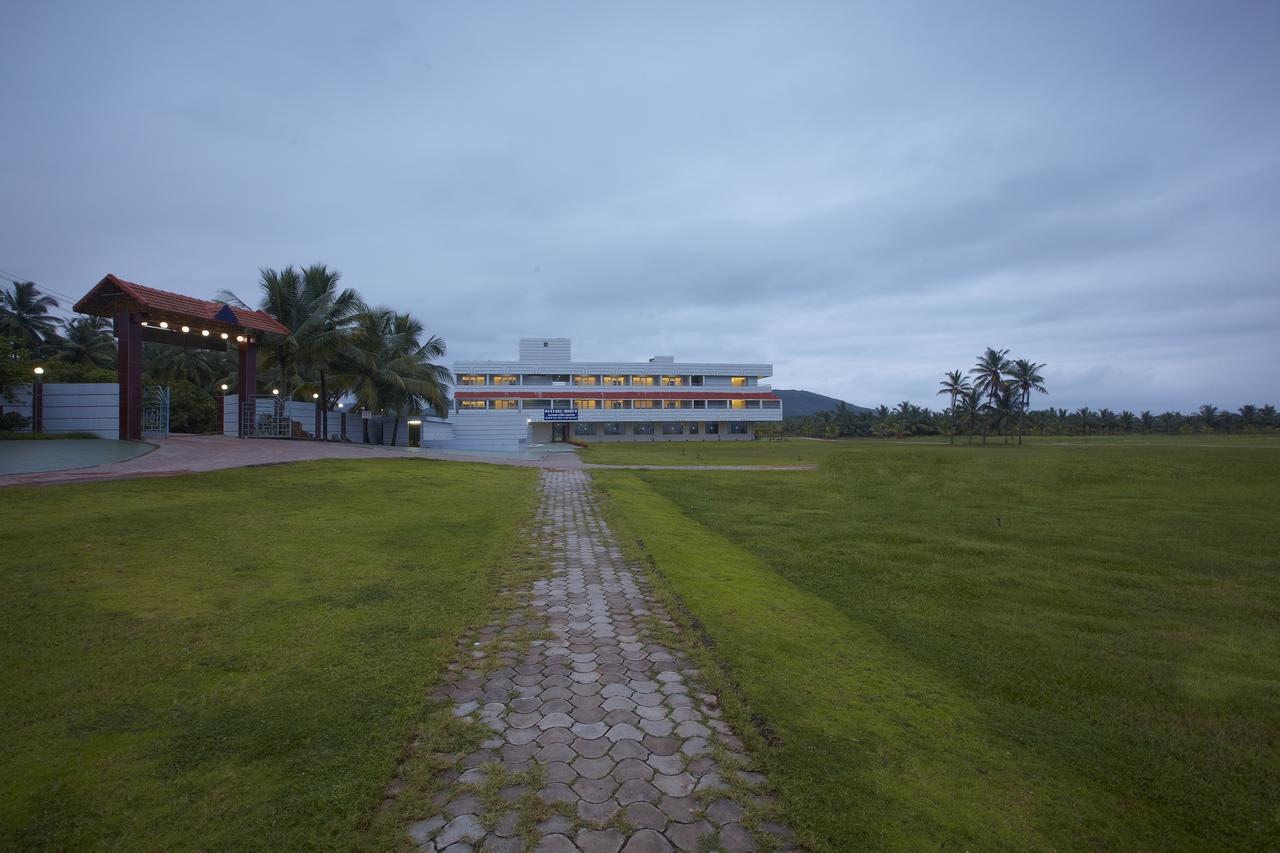 Rns Golf Resort & Nature Cure Centre Māvalli المظهر الخارجي الصورة