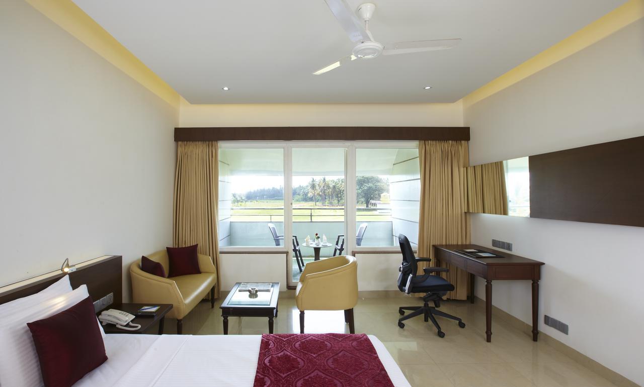 Rns Golf Resort & Nature Cure Centre Māvalli المظهر الخارجي الصورة